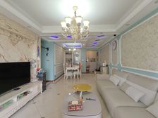 精装 三房,中间楼层, 满两年,无增值税随时可以交易