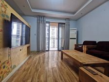 天雨方,正两房,带阳台 ,朝中庭户型,装修好