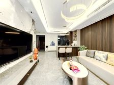 绿地观堂 带花园 下叠 中庭位置 有电梯