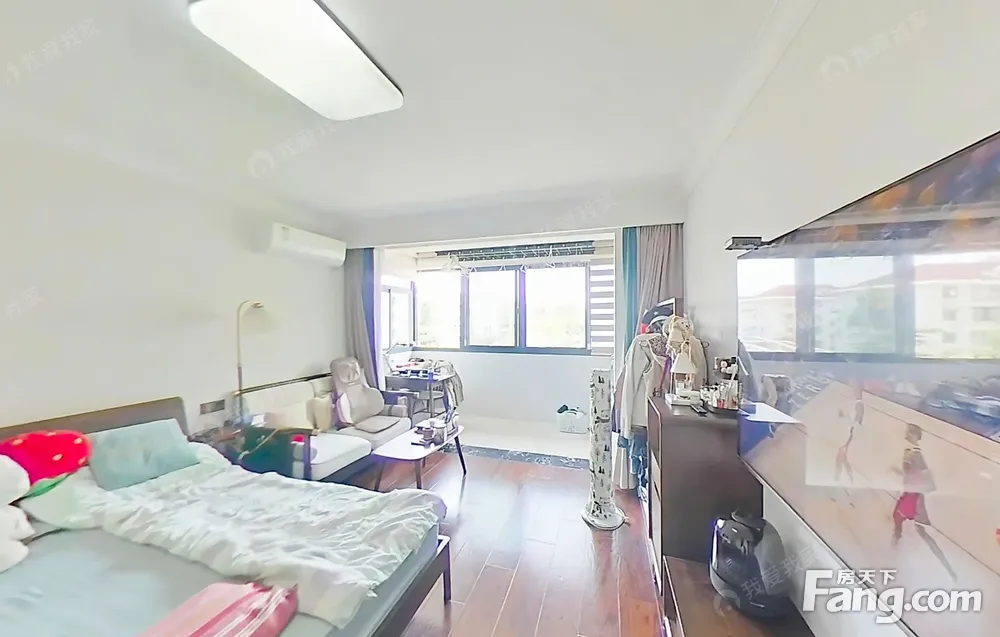 视野无遮挡东边套全明，业主自住精装修，换大才出售，看房提前预
