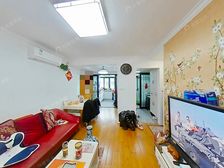 非顶楼,南北直通1房2厅,精装可拎包入住,大华三路地T口,