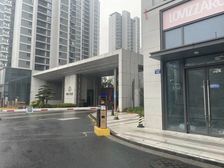 现铺,开发商直售,门口,小户型52平,层高4.9米