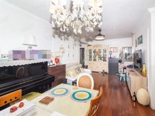 紧靠地铁口,高区采光足,无税房,很诚意卖,有钥匙方便看房