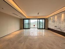 天皓西派云峰 4 房 208 方 近地铁 次新小区