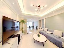 此房户型方正,采光无遮挡,精装交付,次新楼盘。