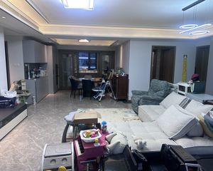 近地铁 交通便利 医疗配套成熟 次新小区 商业配套成熟