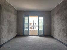 沙坪坝区 华宇温莎小镇二期 三房 116万