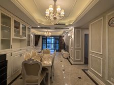 首付30多万买渝北爱琴海商圈精装洋房看中庭景观