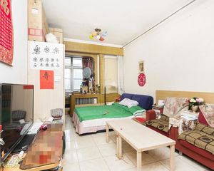 蓟门桥冶金大院,低楼层全明格局两居室,有管理停车方便