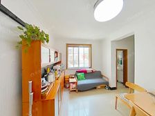 新出一楼带双天井双南二房,精装修全配,价可议,看房随时。