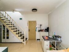 装修齐全,房型正气,繁华地段,小区景观位置