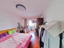 新出中间楼层,不靠路,房东诚意出售,对面商城+双轨交1+12