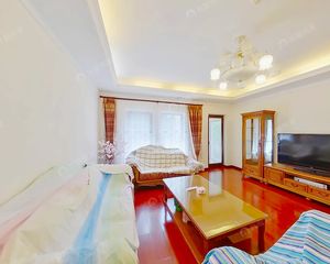 宽街区,北入户,一层带长辈房,三厅设计,随时看房!