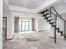 盛世名门 5室2厅 毛坯顶复 三房朝南 上下两层 博小本部空