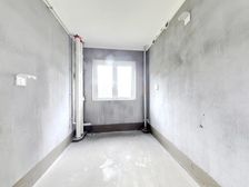 杭州野生动物园旁 次新房源,毛坯 户型方正