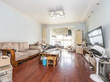 莲葩园新上不临街大三居室,次顶层业主诚心卖,满五