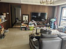 保利领秀前城翎峯台 134.65平4居 南向精装修 方便看房