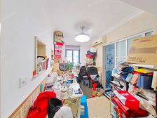 精装修一房,看房方便,满五年唯1,花园位置,租售比高