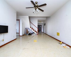 业主着急出售|绿都塞纳春天上下两层复式|均价9000