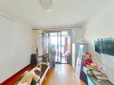 小区环境优美,中间花园位置,中间楼层!