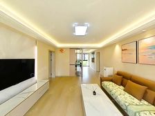 全新精装修、没住过人,绝迹户型南北直通,附送停车位,业主急售