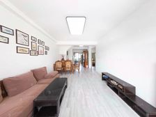 世纪新城带大露台 景观楼层采光充足 居住密度低