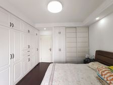 合生国际城1室1厅1卫南朝向125.0万元/套出售