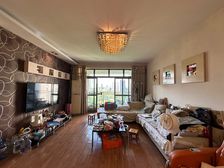 两江新区 龙湖水晶郦城朗苑 三房 127万