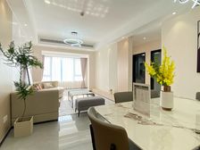 沙坪坝区 华宇温莎小镇二期 三房 118万