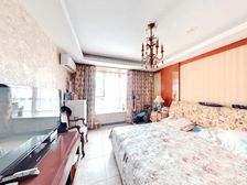 精装修,前后露台已封,满五,诚心出售,随时看房