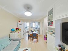 新出南北全明2室1厅,花园位置交通方便,店总,精装修诚售