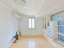 朝南边套全明户型,业主诚意出售,看房方便。