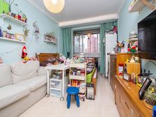 肇嘉浜路附,电梯房中间楼层带阳台,居家装修,采光无遮