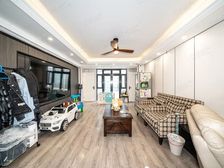 业主自住精装修,看房方便,诚意置换