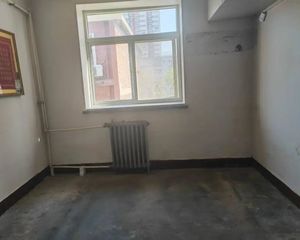 建华南路42号保运嘉苑十七中中间楼层