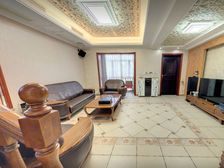 合生国际城精装边套,房东保养很好的,看房方便