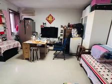 松榆西里一室一厅出售。满五年,随时看