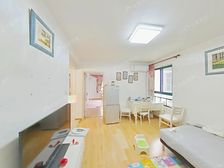 05年小区房龄新,电梯中区视野好,紧挨宜家荟聚,近淞虹地鐡旁