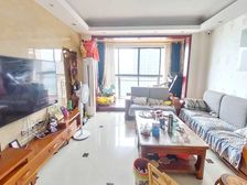 开发区 国豪水岸城 精装大三房产权清晰 总售价低 拎包入住