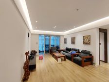 江北嘴万科大平层 全部房间朝中庭安静掺了 采光视野好