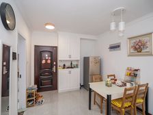 送车位 地铁口 洋房 3楼 月馨苑 2室2厅 精装修