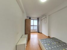 公元世家三期 中间楼层光线好,看房方便