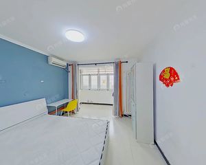 首钢家属楼 新上南北通透两居室 紧邻地铁 小区中间安静不临街