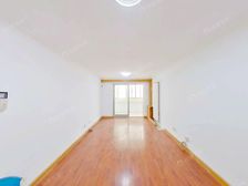 此房满五年唯一,业主诚意卖,楼层好,楼下就是地铁站