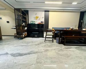南国花园 业主诚心出售 装修保养好 价格可大谈 看房方便