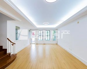 香江花园 4室2厅 东 西 南 北