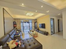 翡翠园二期 学校对面 四房两卫