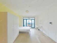 飞机三房两厅两卫户型,房东着急出售,位置好看房方便