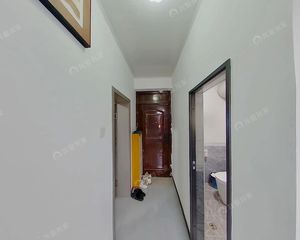 蒲黄榆四里小区,南向正规一居室,满五年,诚心出售