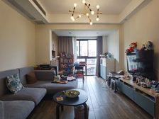 江北区 华美翡丽山一期 三房 135万